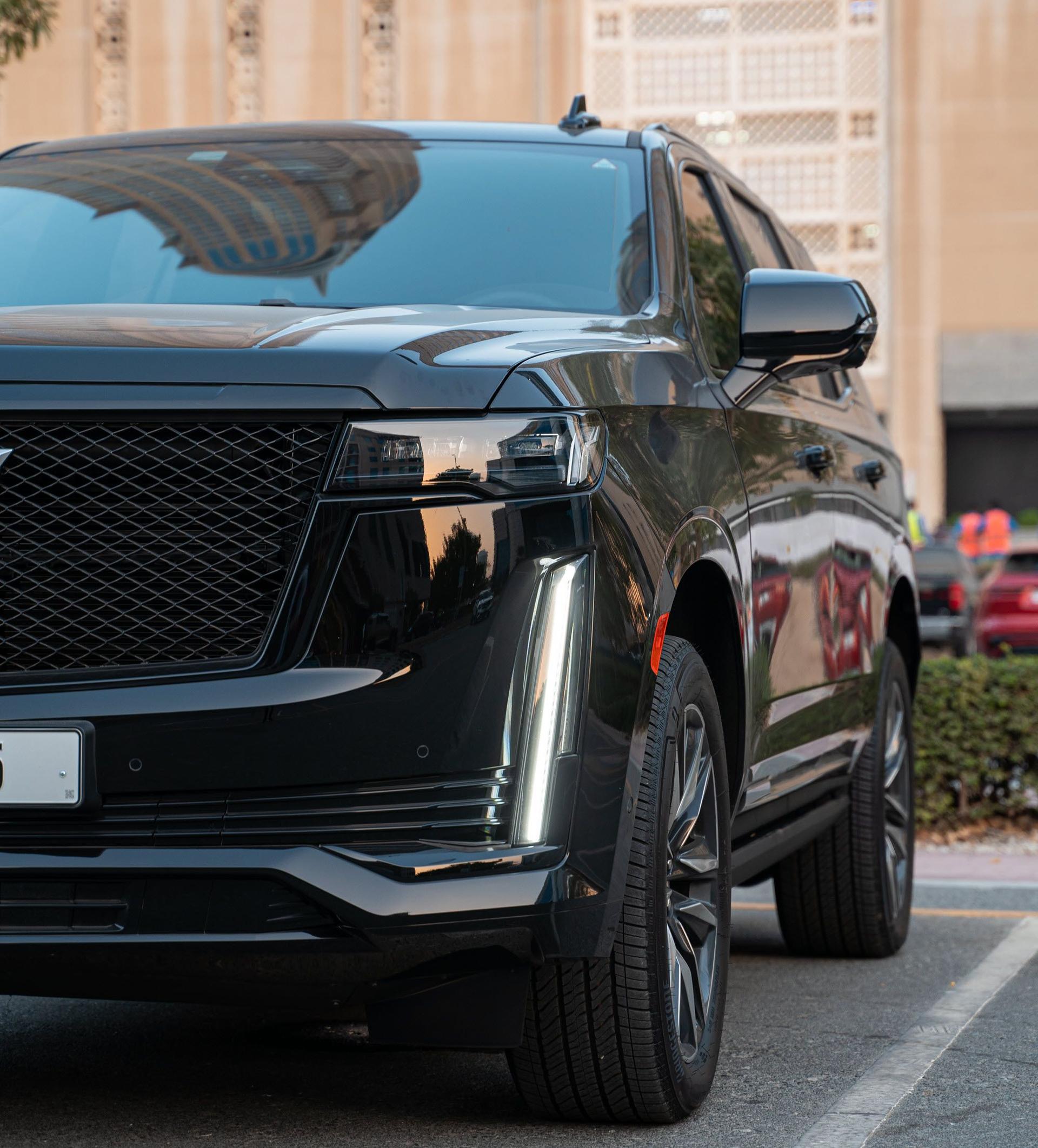 Cadillac Escalade напрокат в Дубае без водителя.