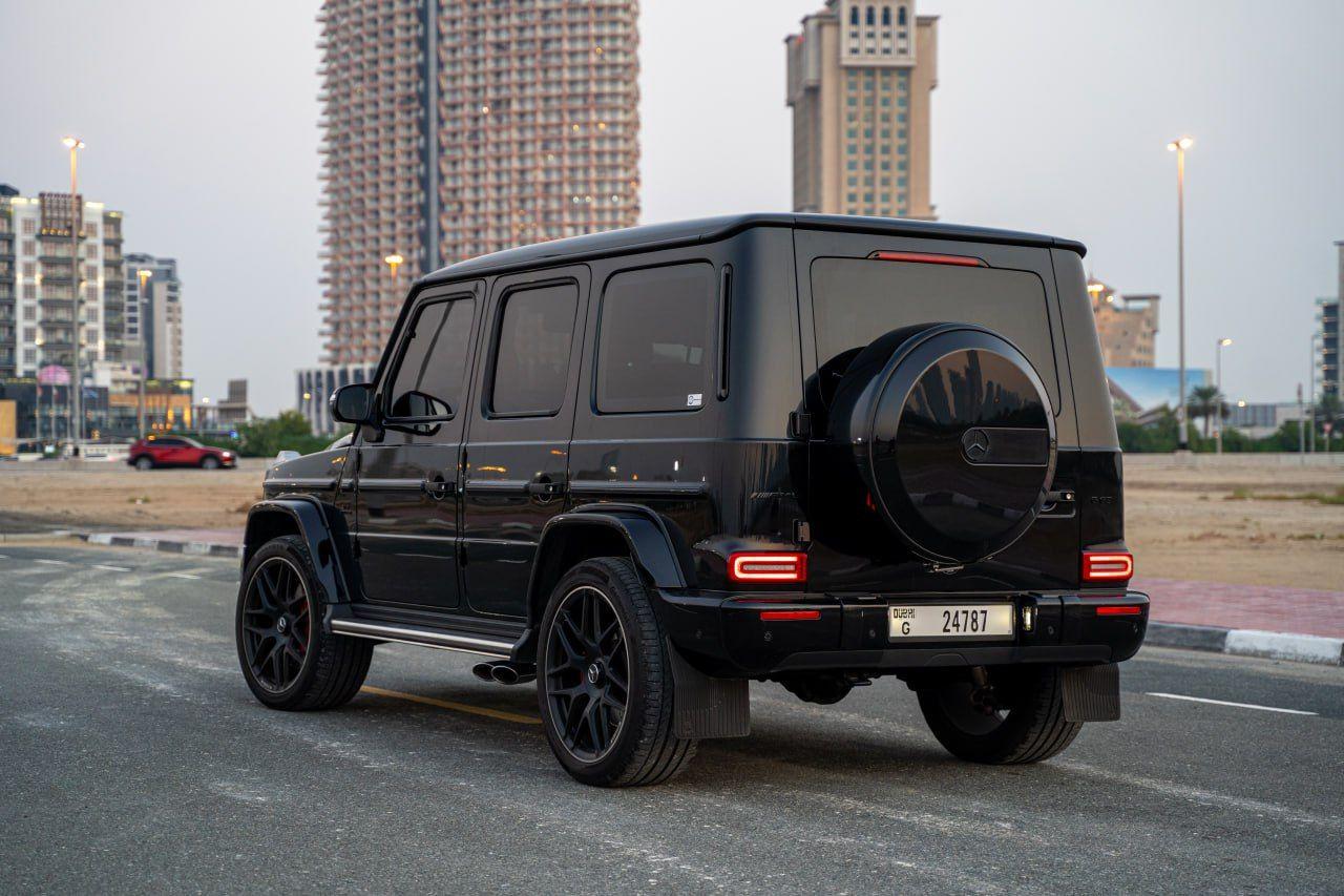 Аренда G63 AMG 2023 черного цвета в Дубае без водителя.